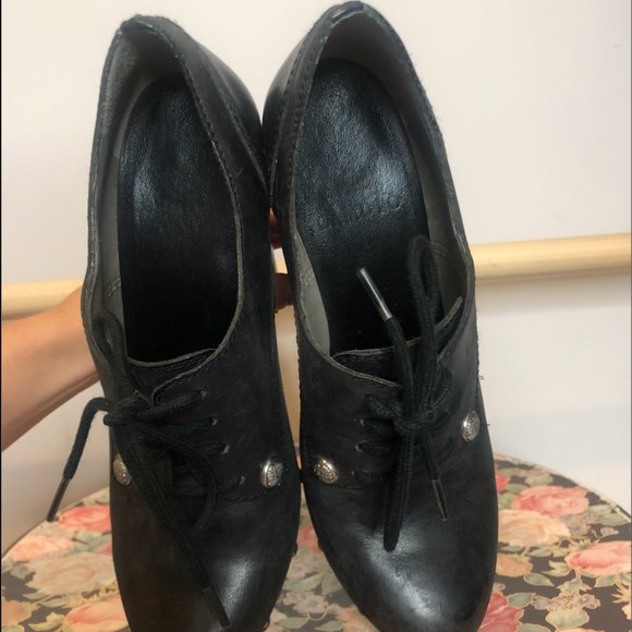 Dark academia Vince Camuto Canasta Studded Oxfords - Picture 5 of 6